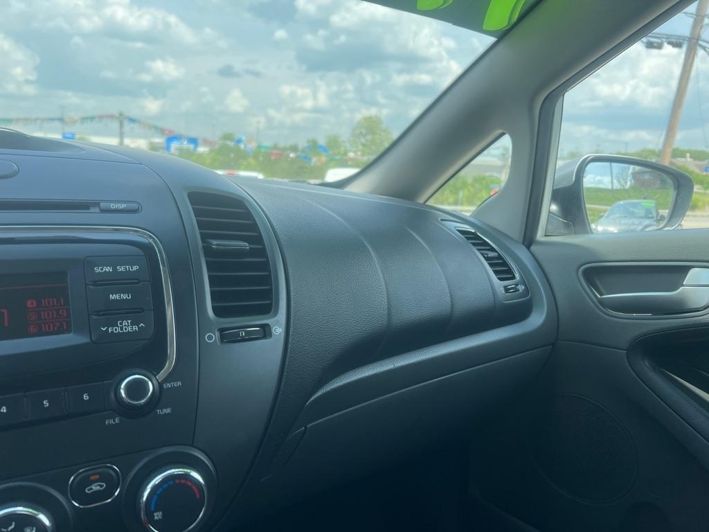Kia Forte LX 5D Hatchback 2018