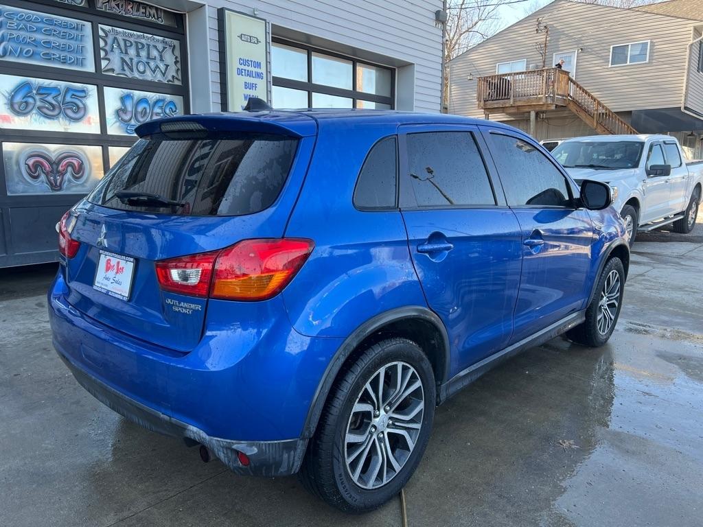 Mitsubishi Outlander Sport 2.0 ES 4WD CVT 2016