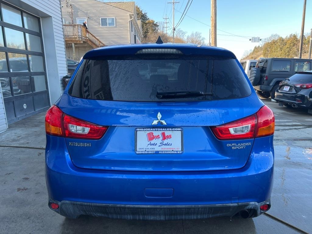 Mitsubishi Outlander Sport 2.0 ES 4WD CVT 2016