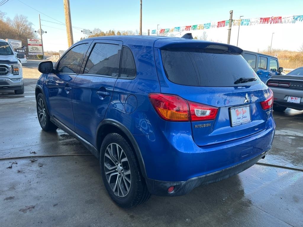 Mitsubishi Outlander Sport 2.0 ES 4WD CVT 2016