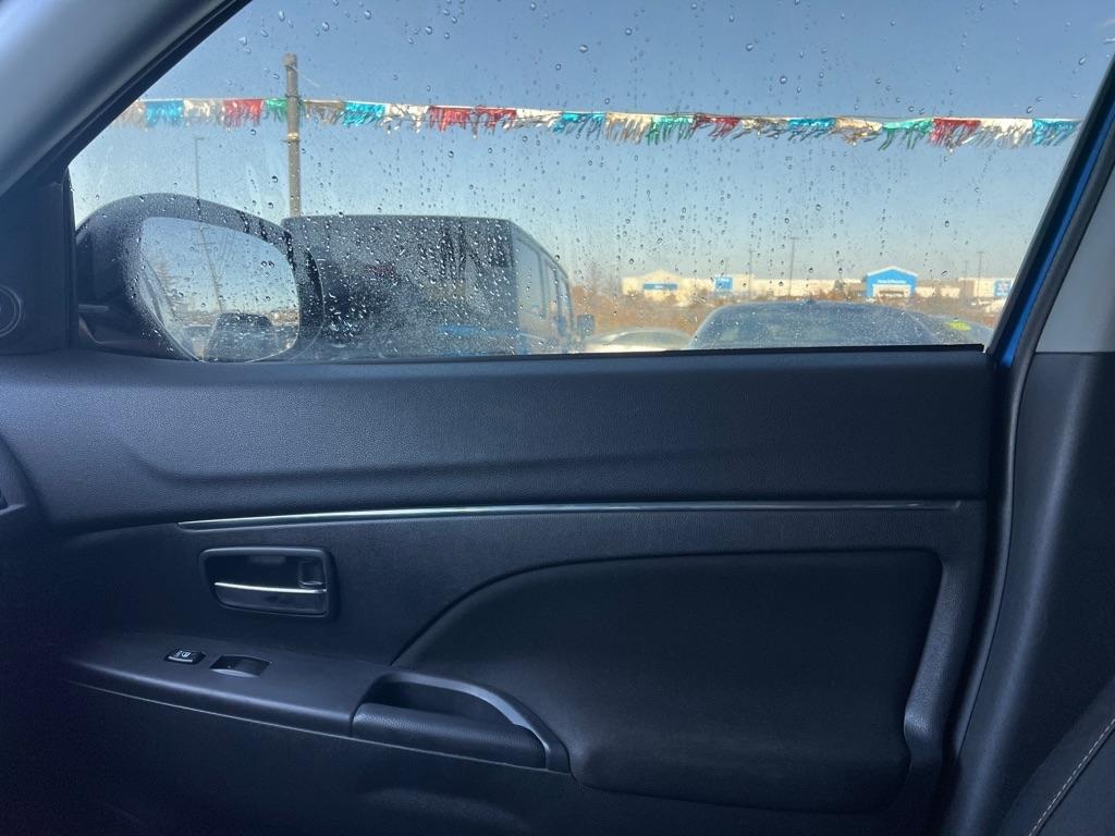 Mitsubishi Outlander Sport 2.0 ES 4WD CVT 2016