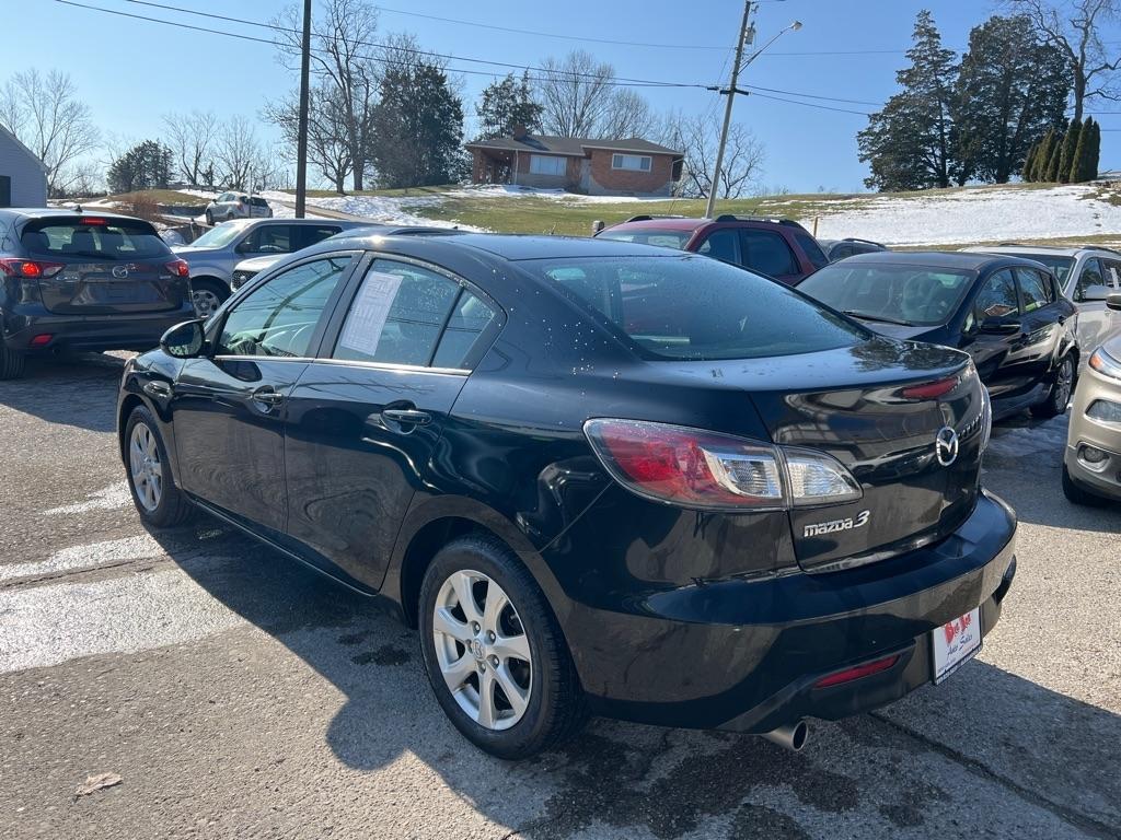 Mazda MAZDA3 i Touring 4-door 2011