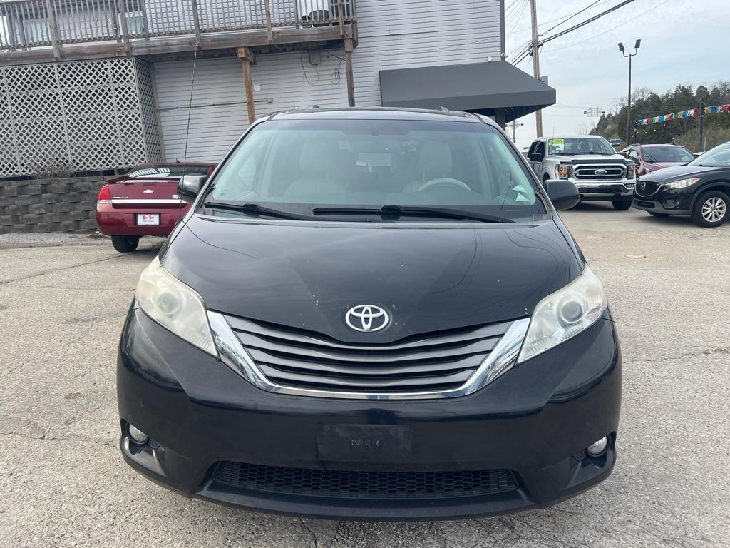 Toyota Sienna XLE FWD 8-Passenger V6 2014