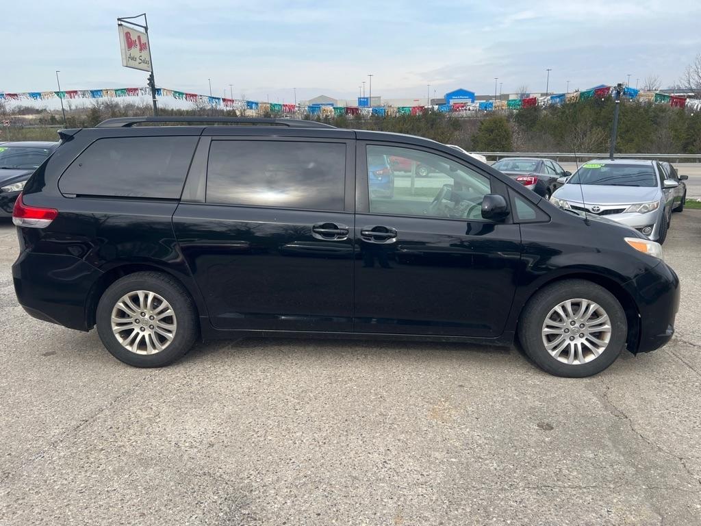 Toyota Sienna XLE FWD 8-Passenger V6 2014