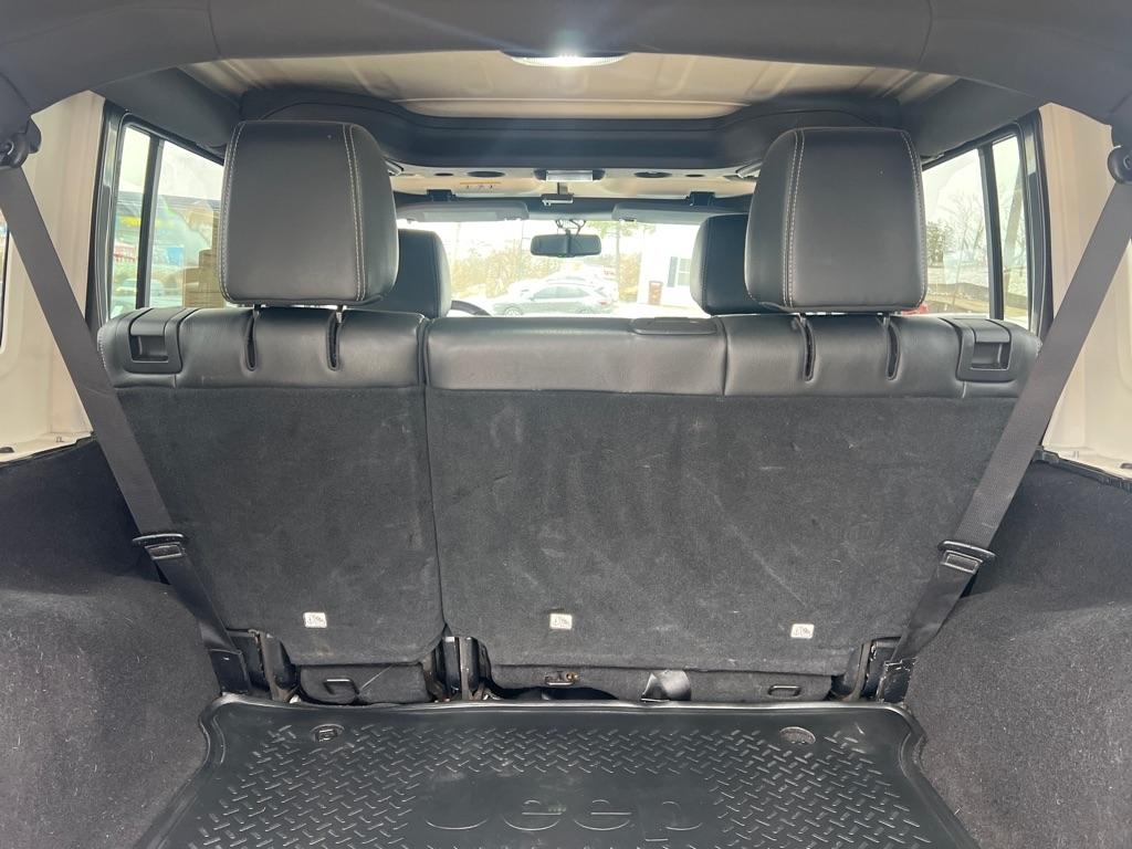 Jeep Wrangler Unlimited Sahara 4WD 2016