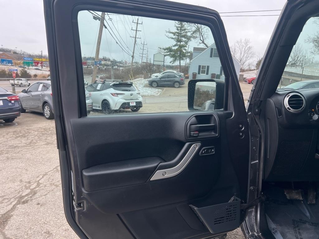 Jeep Wrangler Unlimited Sahara 4WD 2016