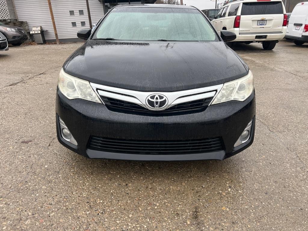 Toyota Camry XLE V6 2014