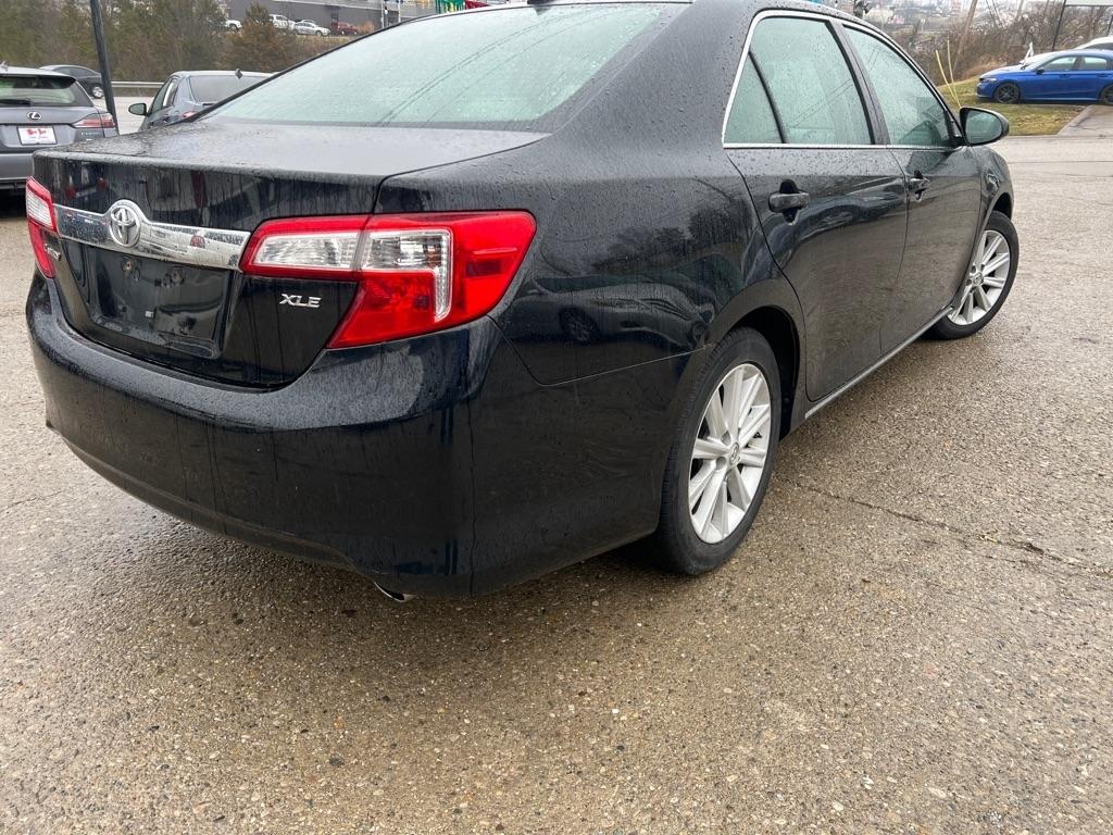 Toyota Camry XLE V6 2014
