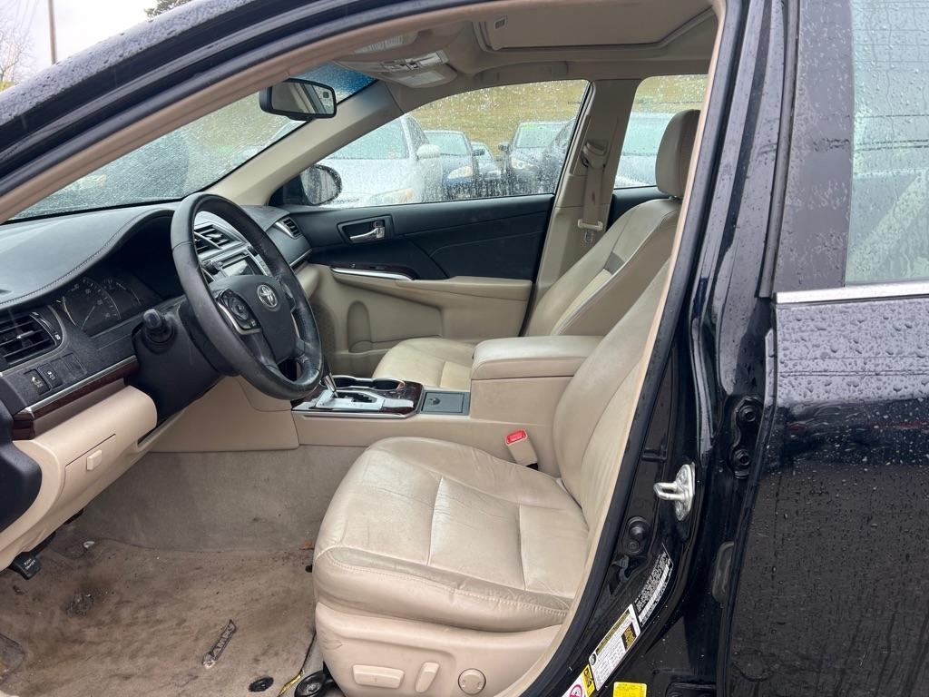 Toyota Camry XLE V6 2014