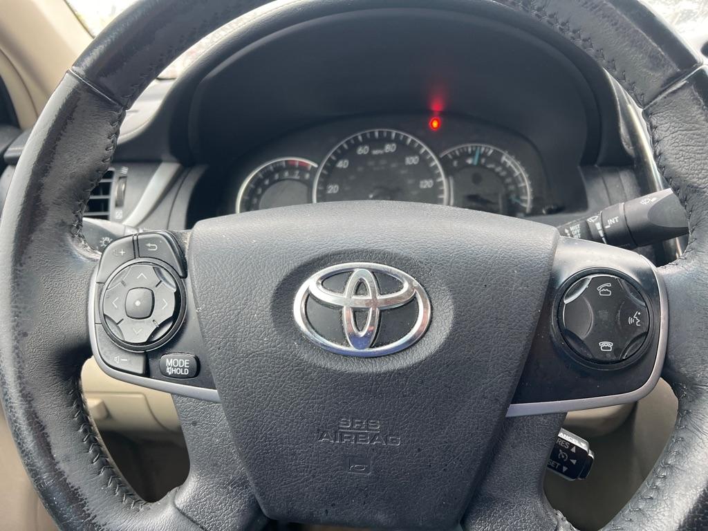 Toyota Camry XLE V6 2014