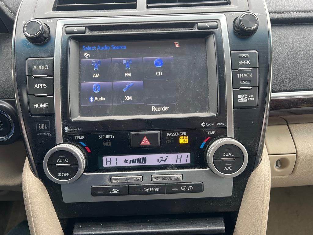 Toyota Camry XLE V6 2014