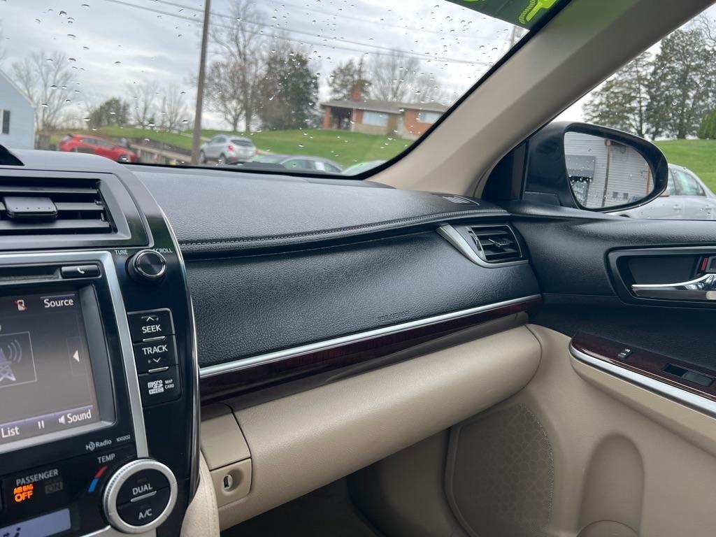 Toyota Camry XLE V6 2014