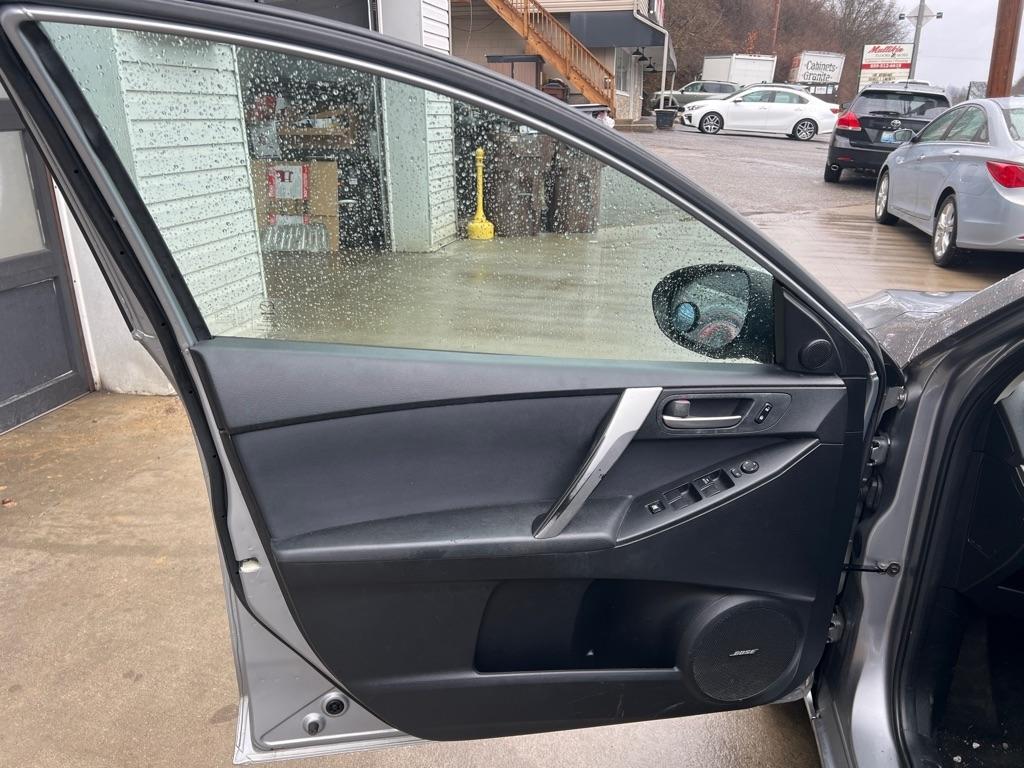 Mazda MAZDA3 s Sport 4-Door 2010