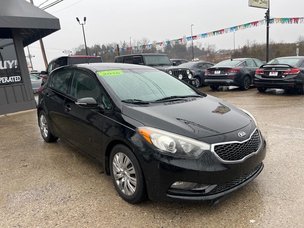 Kia Forte 5-Door LX 2016