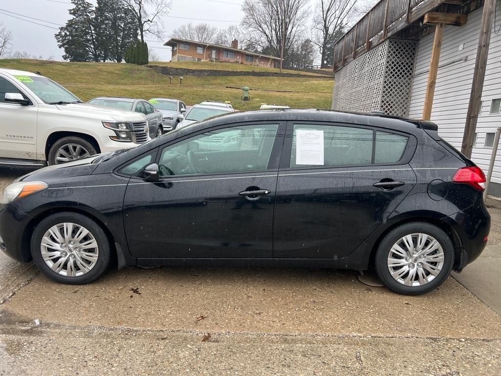 Kia Forte 5-Door LX 2016