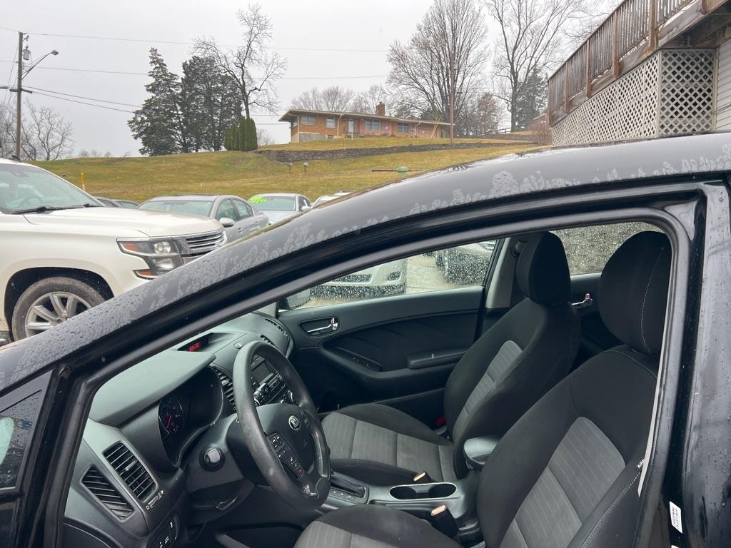 Kia Forte 5-Door LX 2016