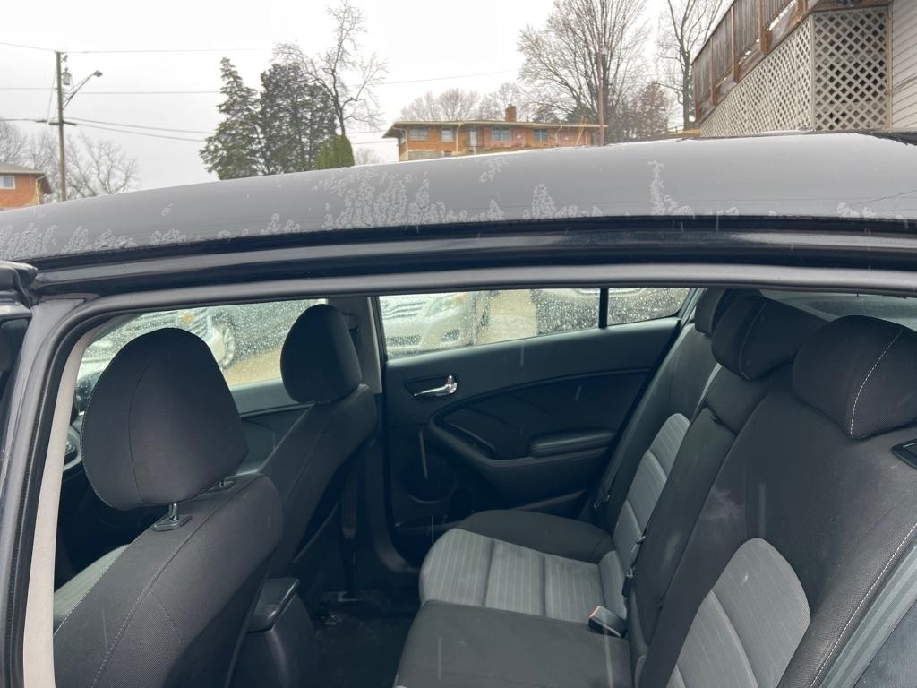 Kia Forte 5-Door LX 2016