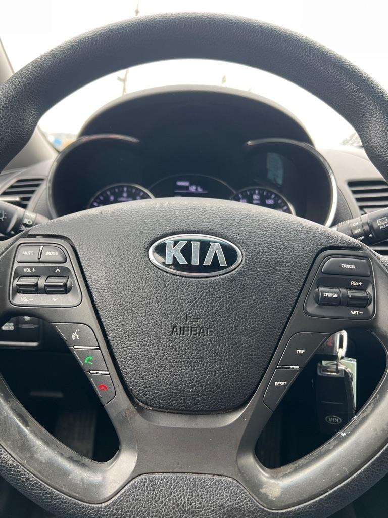 Kia Forte 5-Door LX 2016
