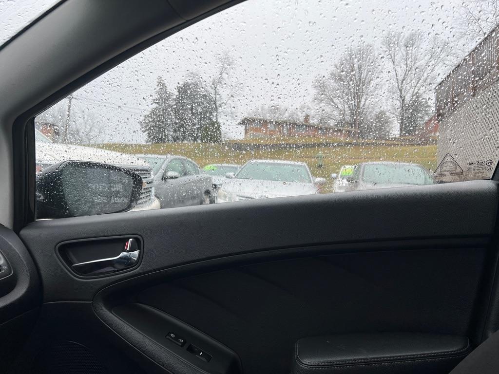 Kia Forte 5-Door LX 2016