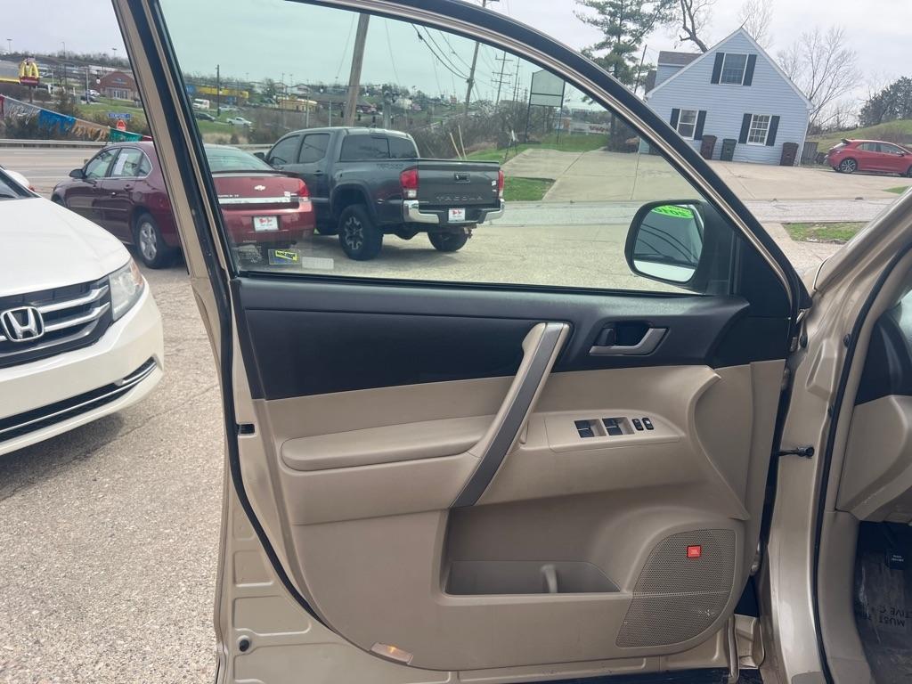 Toyota Highlander Sport 2WD 2009