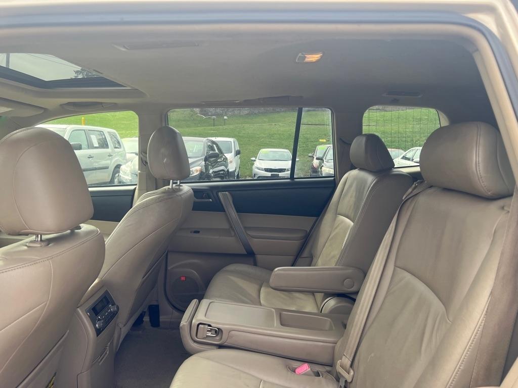 Toyota Highlander Sport 2WD 2009