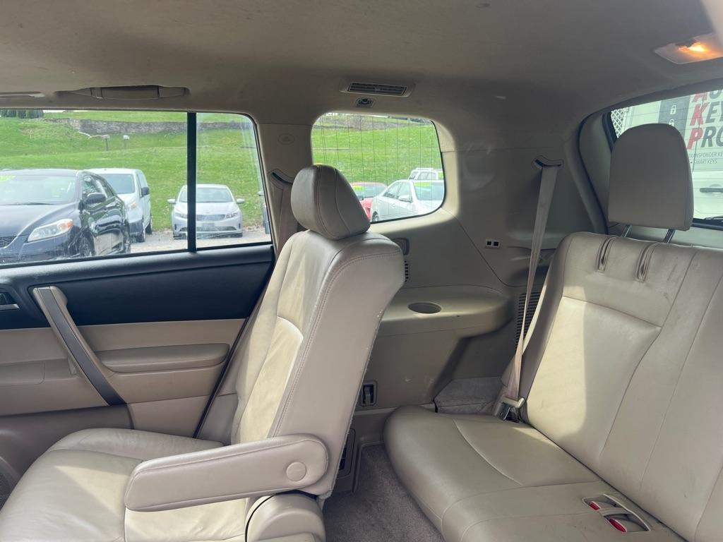 Toyota Highlander Sport 2WD 2009