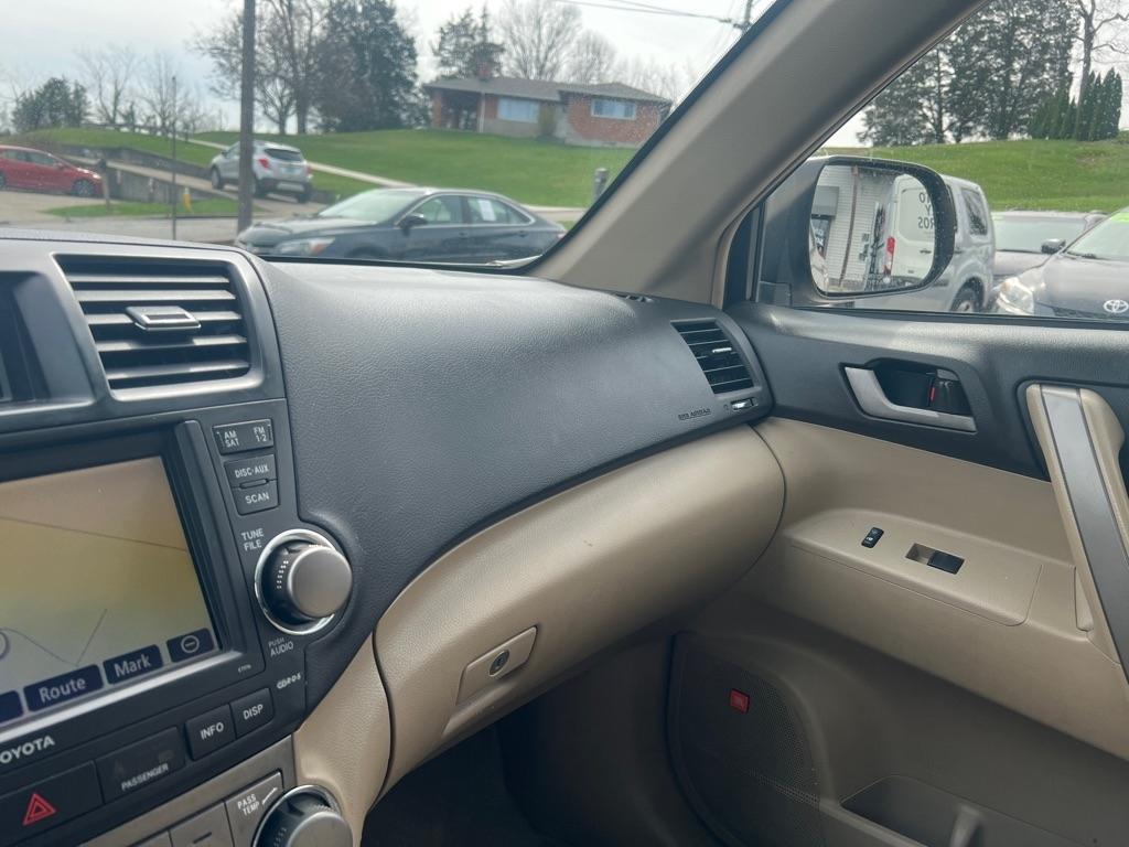 Toyota Highlander Sport 2WD 2009