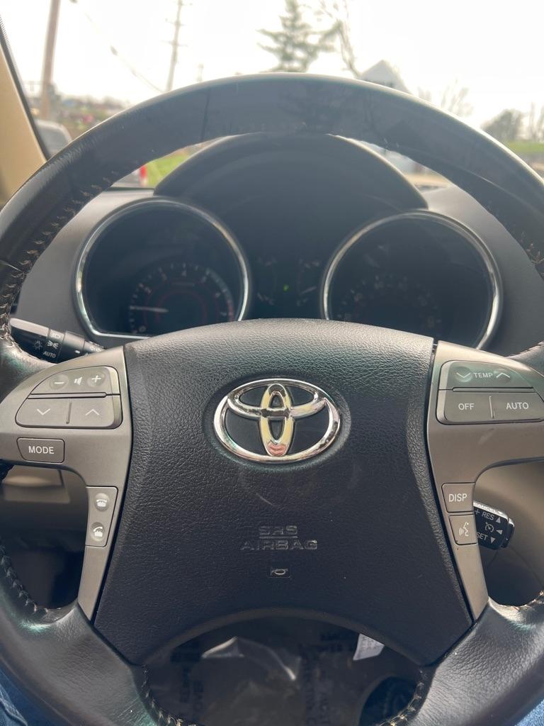 Toyota Highlander Sport 2WD 2009