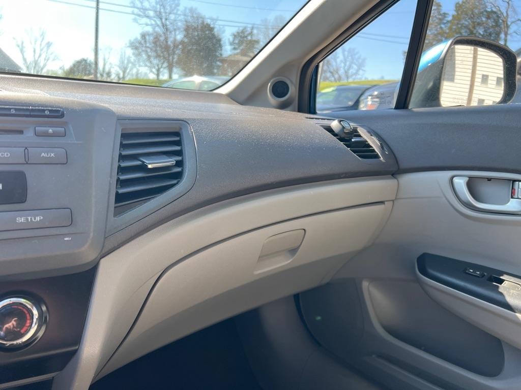 Honda Civic EX Sedan 5-Speed AT 2012