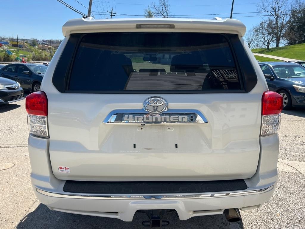 Toyota 4Runner SR5 4WD 2013