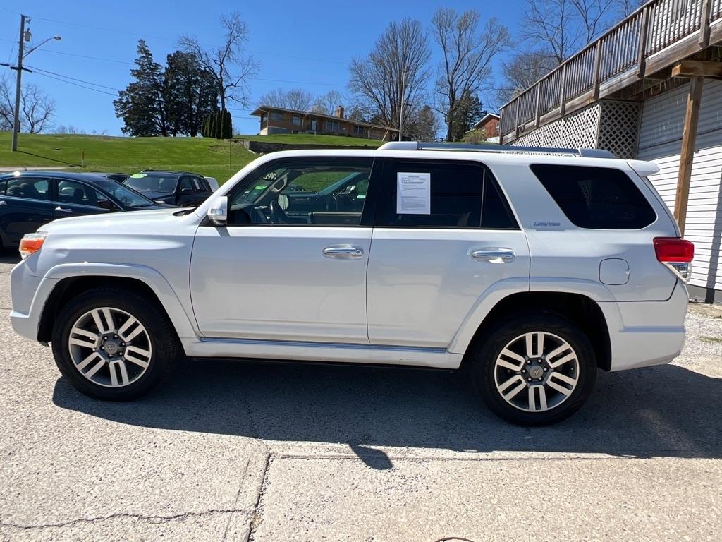 Toyota 4Runner SR5 4WD 2013