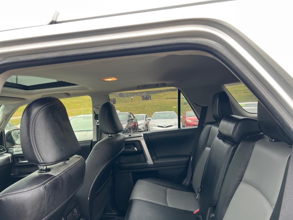 Toyota 4Runner SR5 4WD 2018