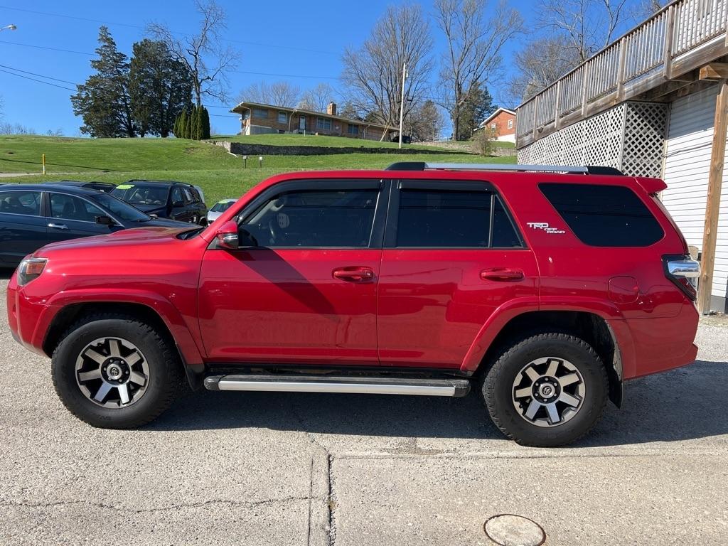 Toyota 4Runner TRD Offroad Premium 4D SUV 4WD V6 2018