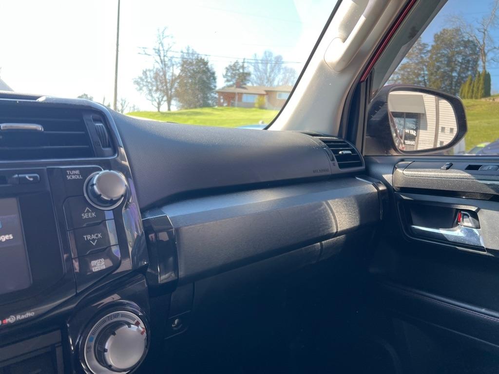 Toyota 4Runner TRD Offroad Premium 4D SUV 4WD V6 2018