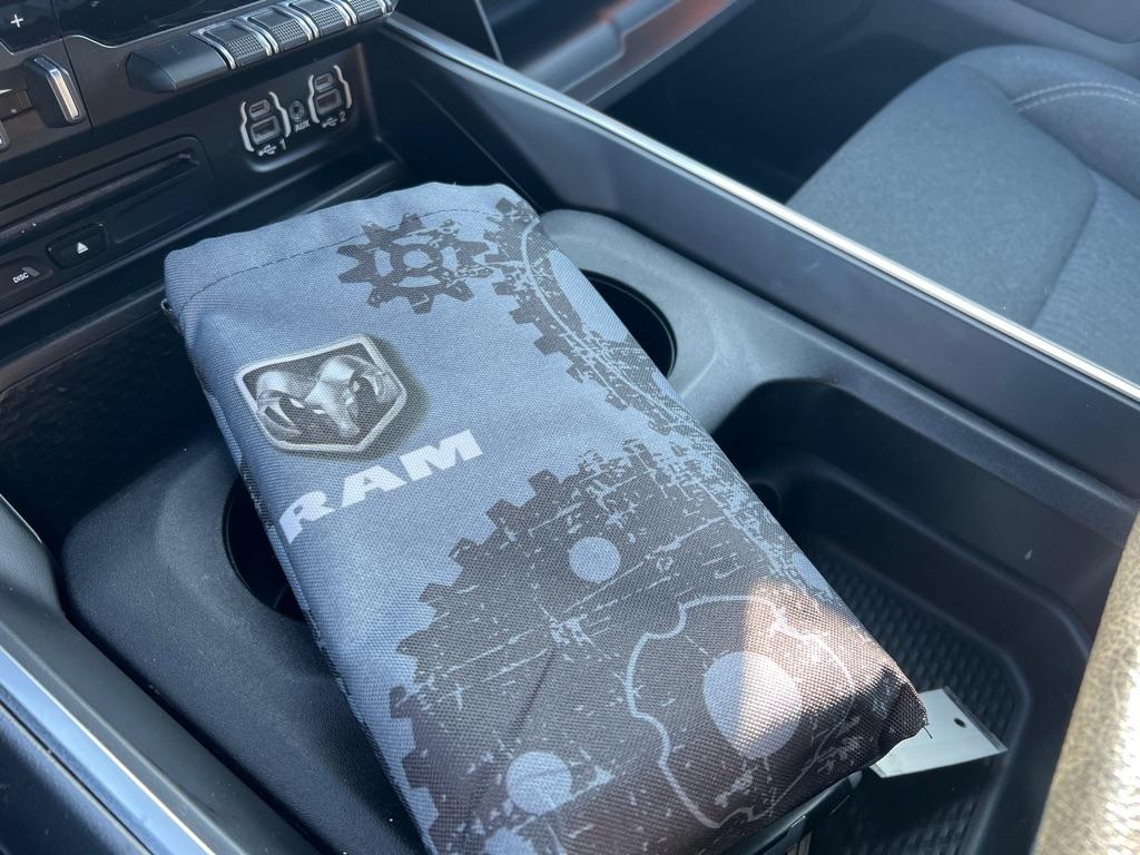 RAM 1500 Big Horn Crew Cab SWB 4WD 2019