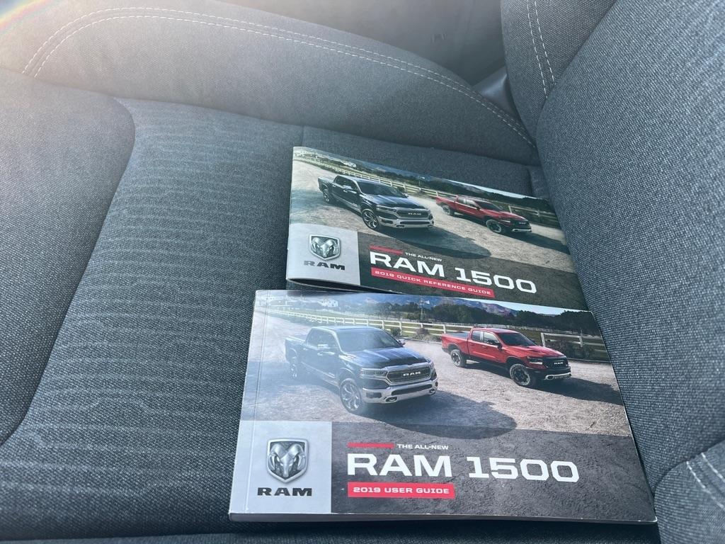 RAM 1500 Big Horn Crew Cab SWB 4WD 2019