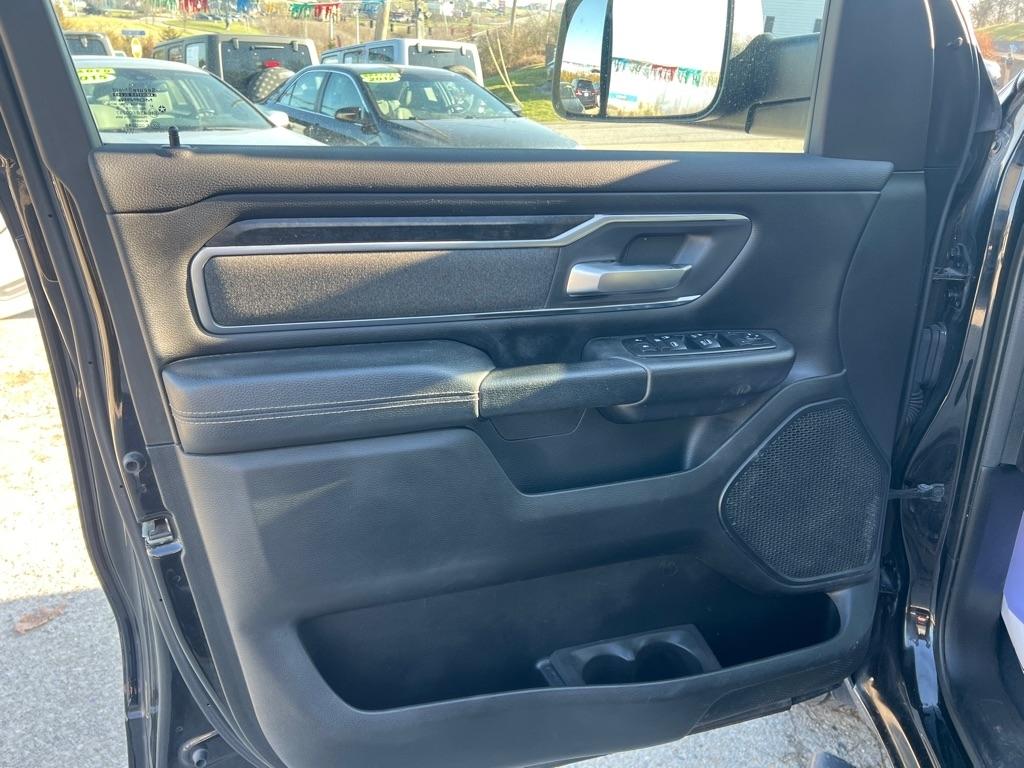 RAM 1500 Big Horn Crew Cab SWB 4WD 2019