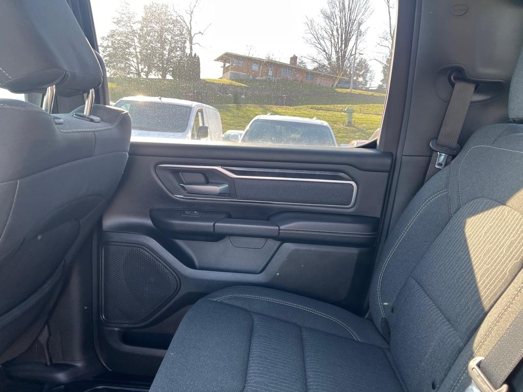 RAM 1500 Big Horn Crew Cab SWB 4WD 2019