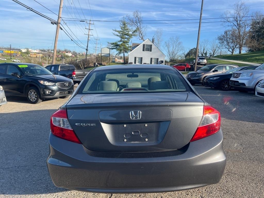 Honda Civic EX Sedan 5-Speed AT 2012