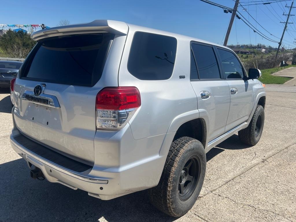Toyota 4Runner SR5 4WD 2011