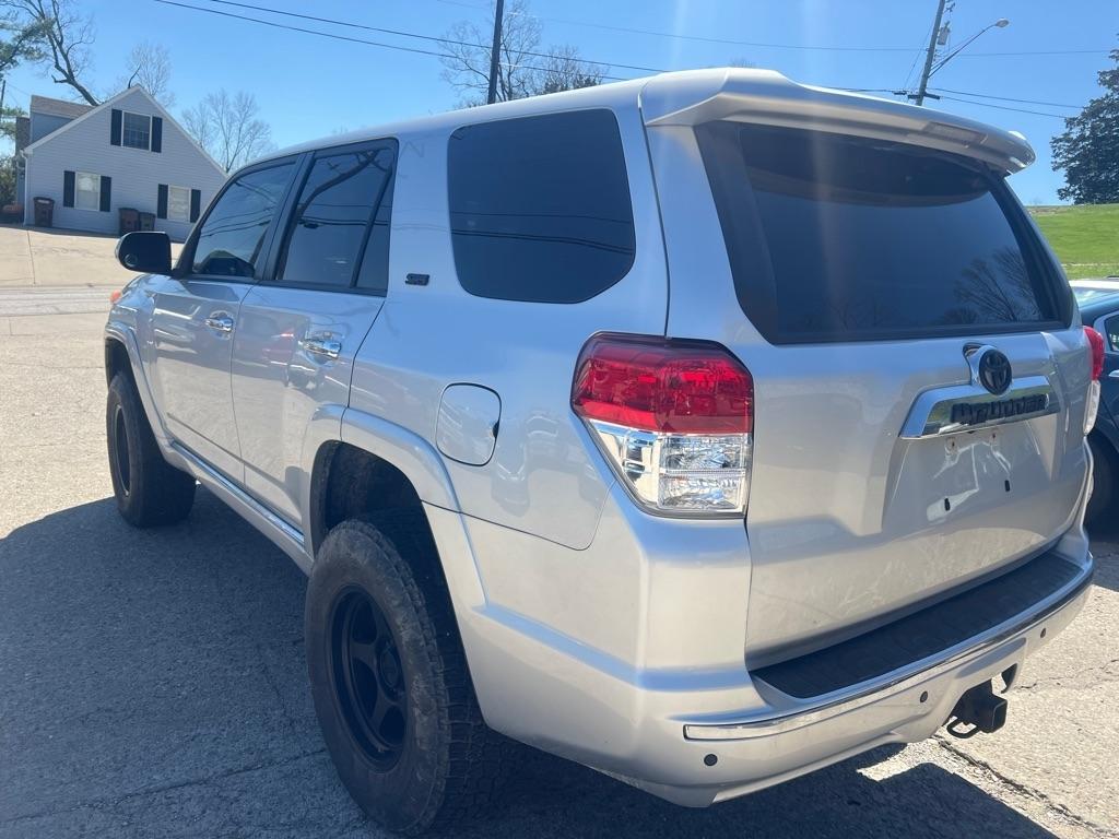 Toyota 4Runner SR5 4WD 2011