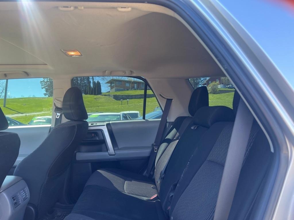 Toyota 4Runner SR5 4WD 2011