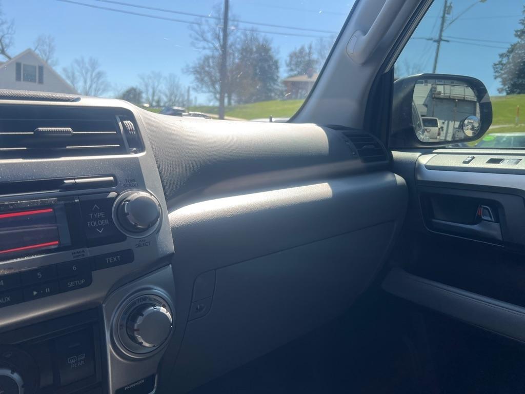 Toyota 4Runner SR5 4WD 2011