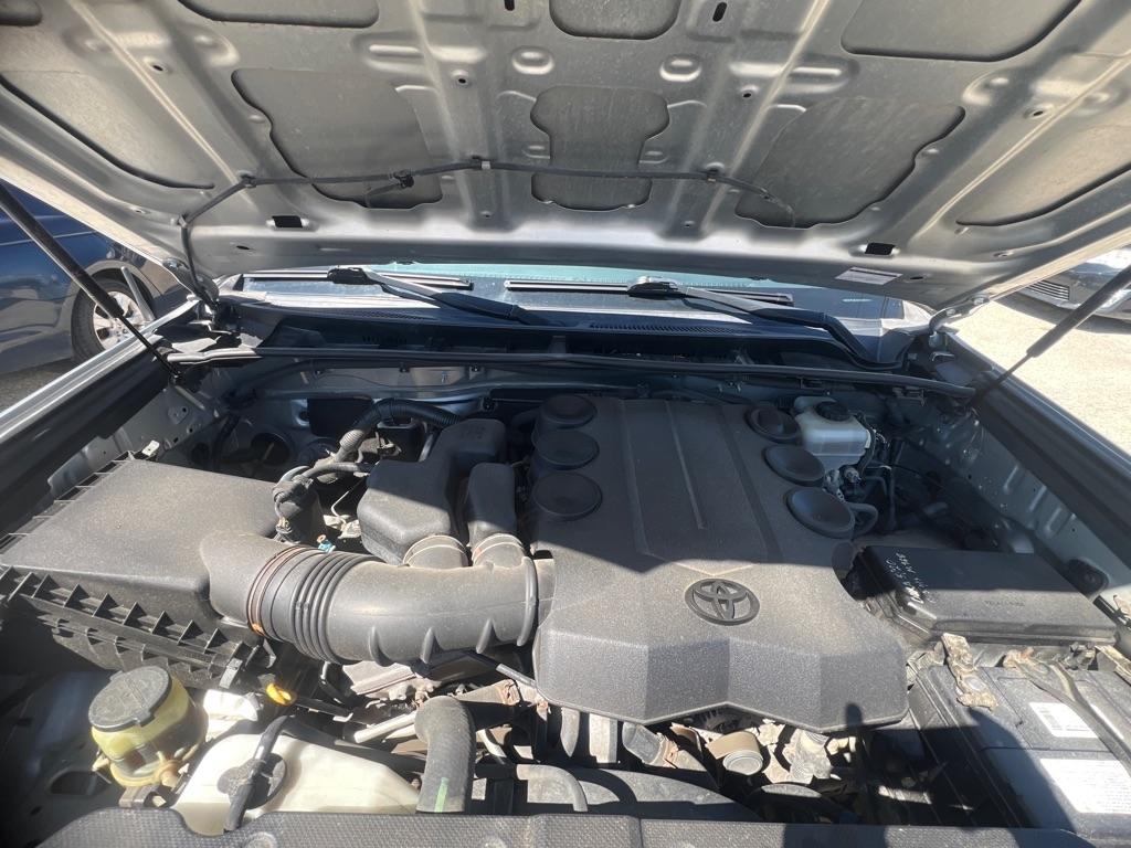 Toyota 4Runner SR5 4WD 2011