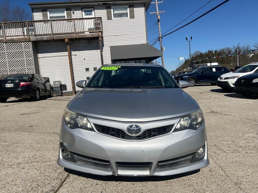 Toyota Camry SE 2012