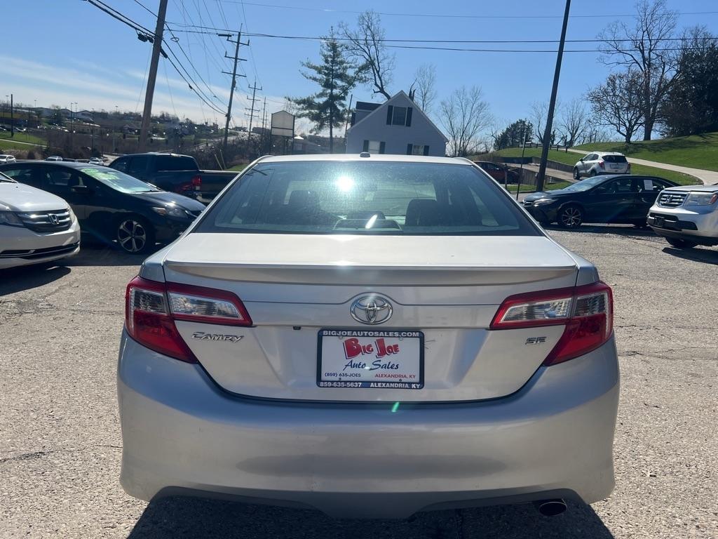 Toyota Camry SE 2012