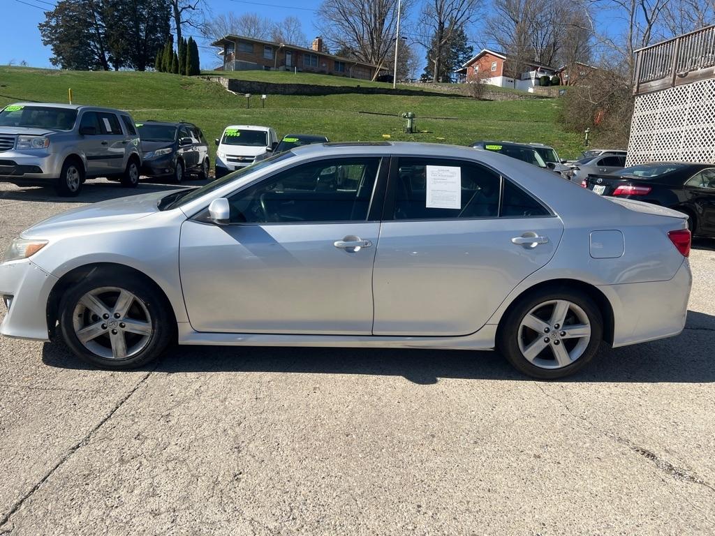 Toyota Camry SE 2012