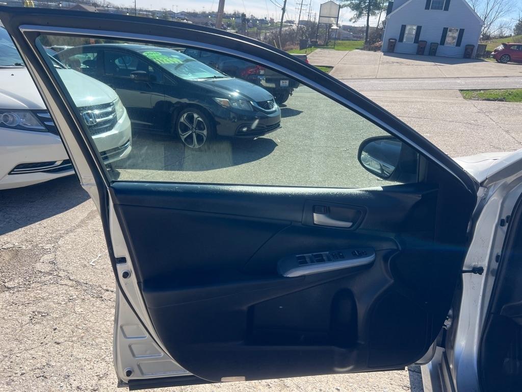 Toyota Camry SE 2012