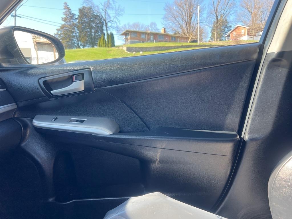 Toyota Camry SE 2012