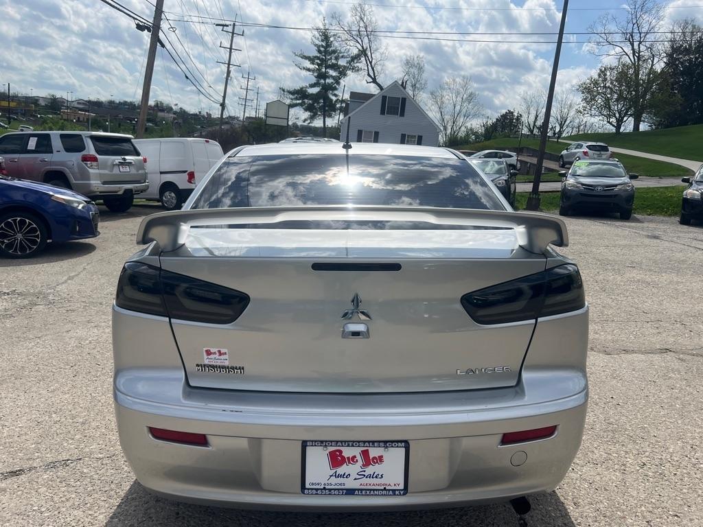 Mitsubishi Lancer ES 2.0 FWD CVT 2017